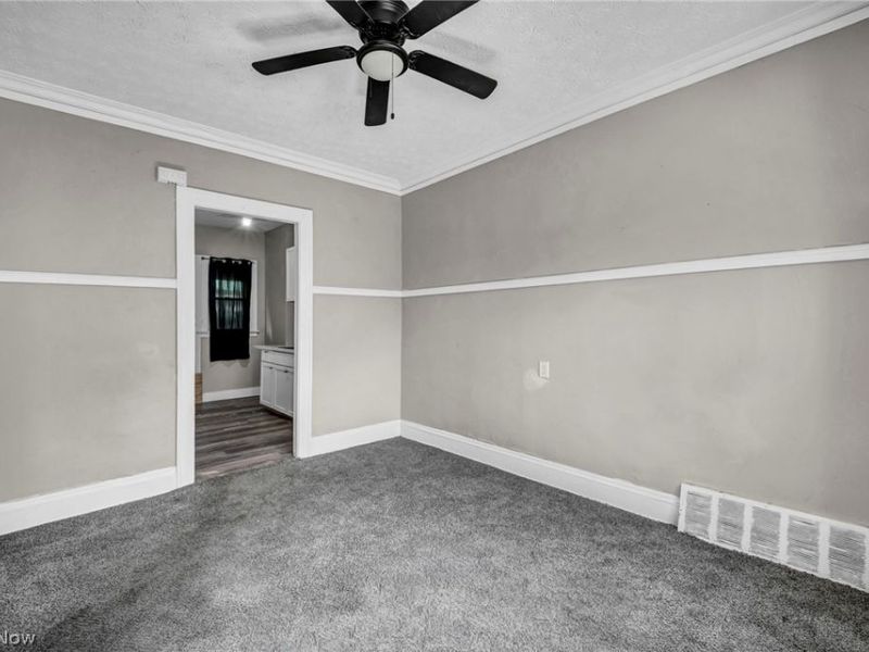 891 Paxton Road, Cleveland, OH 44108 Photo 8
