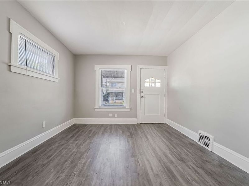 1462 E 173rd Street, Cleveland, OH 44110 Photo 11