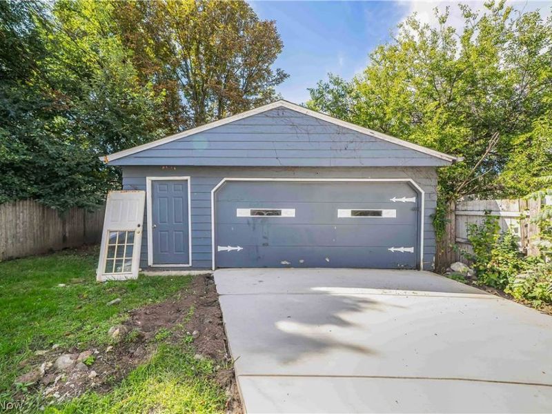 1462 E 173rd Street, Cleveland, OH 44110 Photo 5