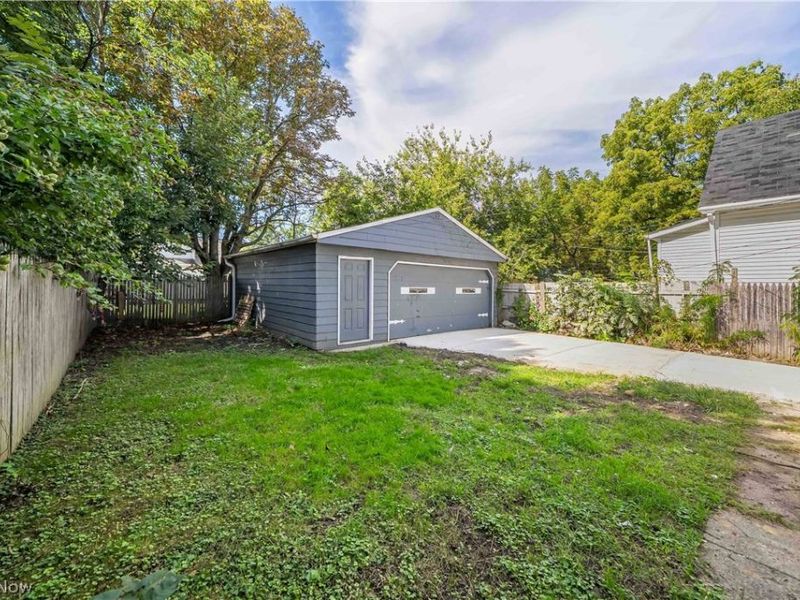 1462 E 173rd Street, Cleveland, OH 44110 Photo 6