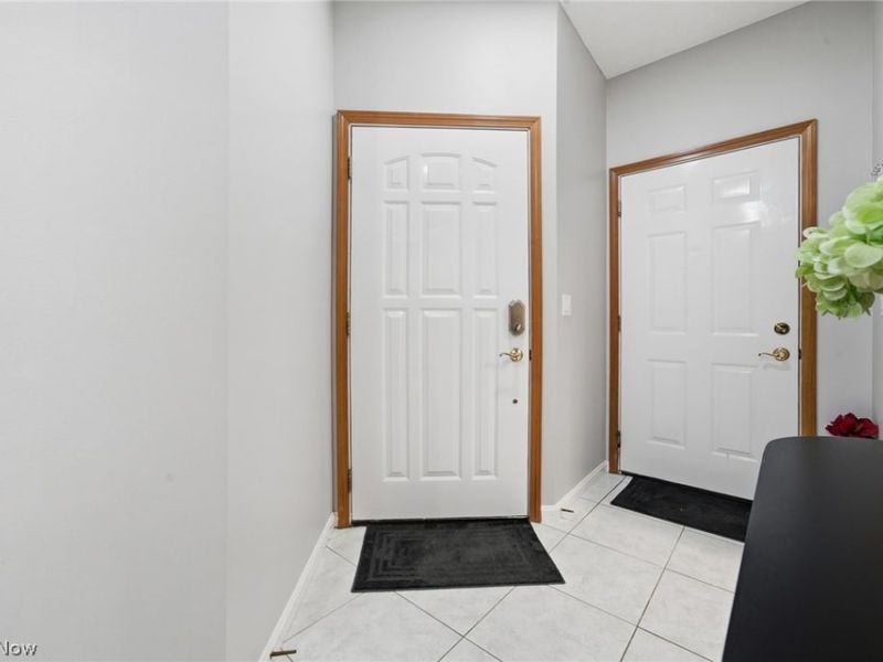 6853 Savannah Drive, North Ridgeville, OH 44039 Photo 6