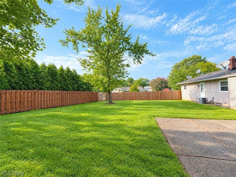 5646 Vista Circle, Willoughby, OH 44094 Photo 5