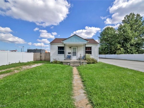 318 Longson Avenue , Elyria, OH 44035