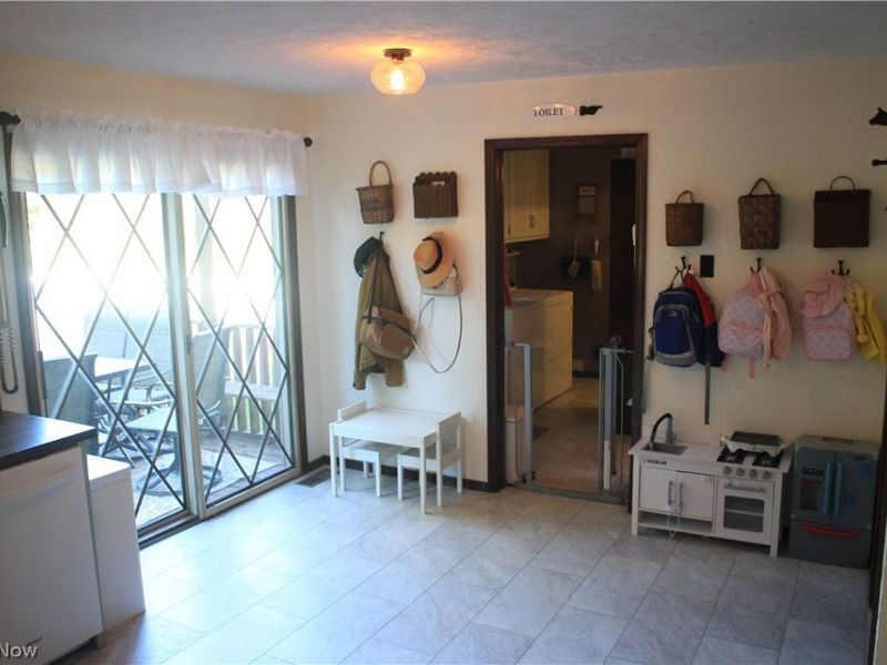 42820 Dellefield Road, Elyria, OH 44035 Photo 4