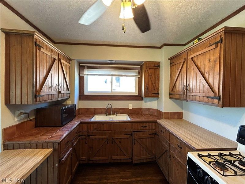 109 Main Street N, Navarre, OH 44662 Photo 11