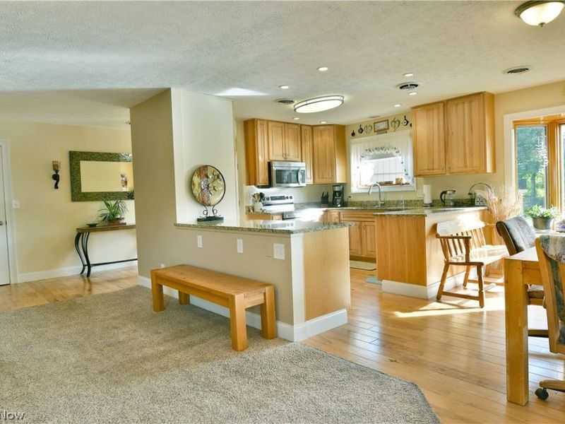 1460 Lake Vue Drive, Roaming Shores, OH 44085 Photo 18