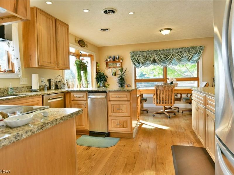 1460 Lake Vue Drive, Roaming Shores, OH 44085 Photo 21