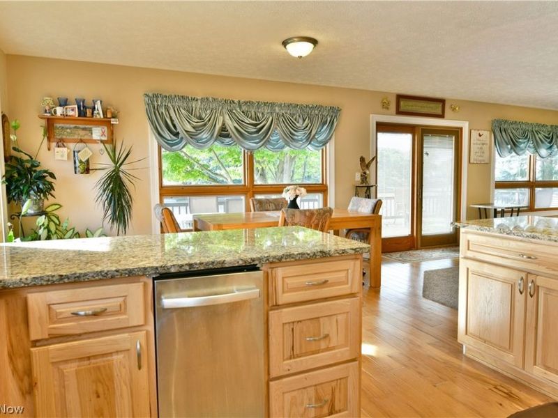 1460 Lake Vue Drive, Roaming Shores, OH 44085 Photo 22