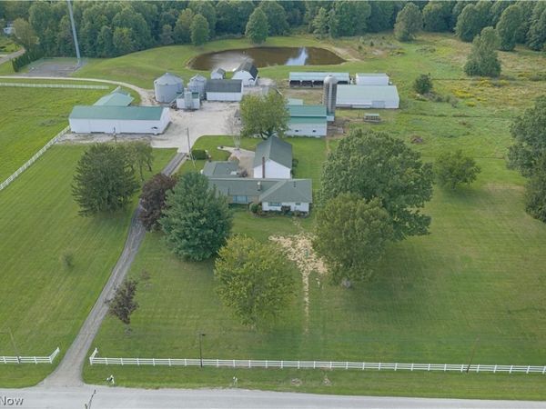 1325 Braceville Robinson Road, Southington, OH 44470