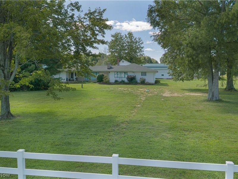 1325 Braceville Robinson Road, Southington, OH 44470 Photo 11