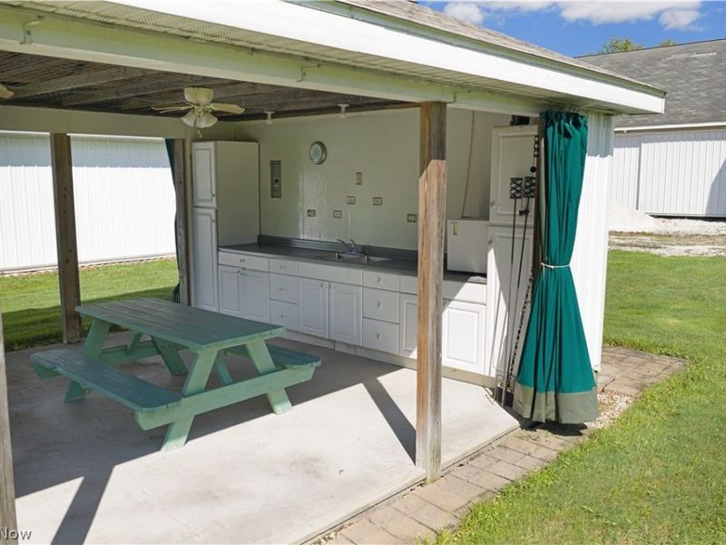 1325 Braceville Robinson Road, Southington, OH 44470 Photo 13