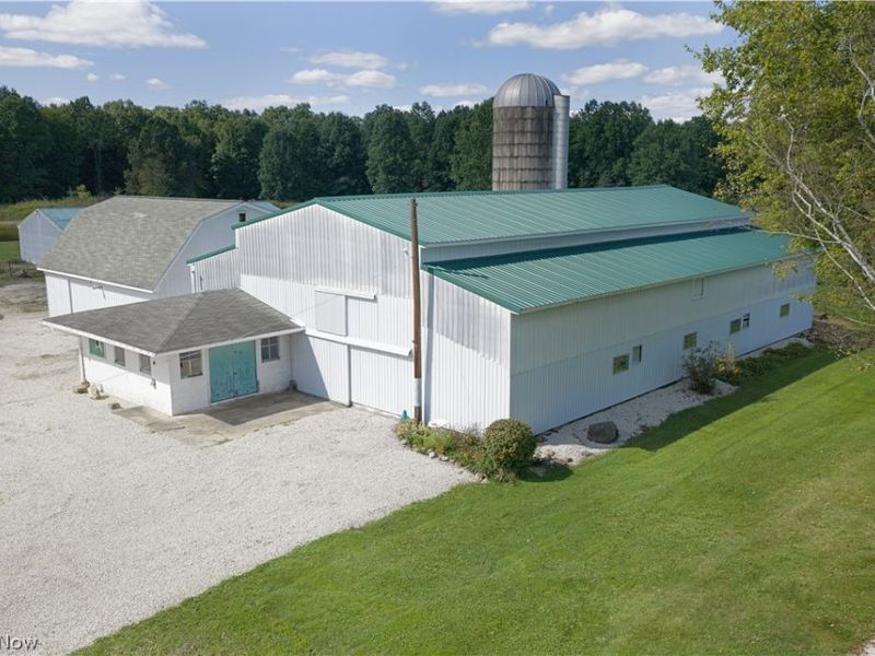 1325 Braceville Robinson Road, Southington, OH 44470 Photo 15