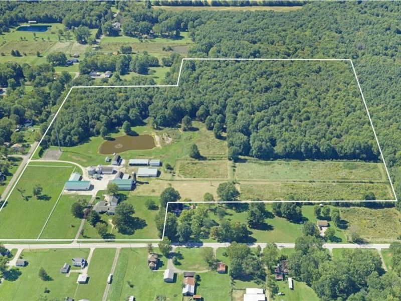 1325 Braceville Robinson Road, Southington, OH 44470 Photo 2