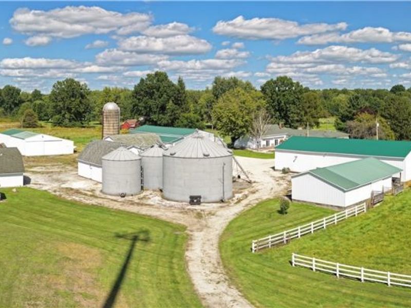 1325 Braceville Robinson Road, Southington, OH 44470 Photo 3