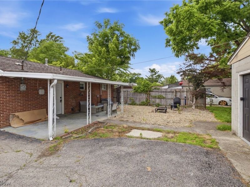 1634 Vilardo Lane, Columbus, OH 43227 Photo 17