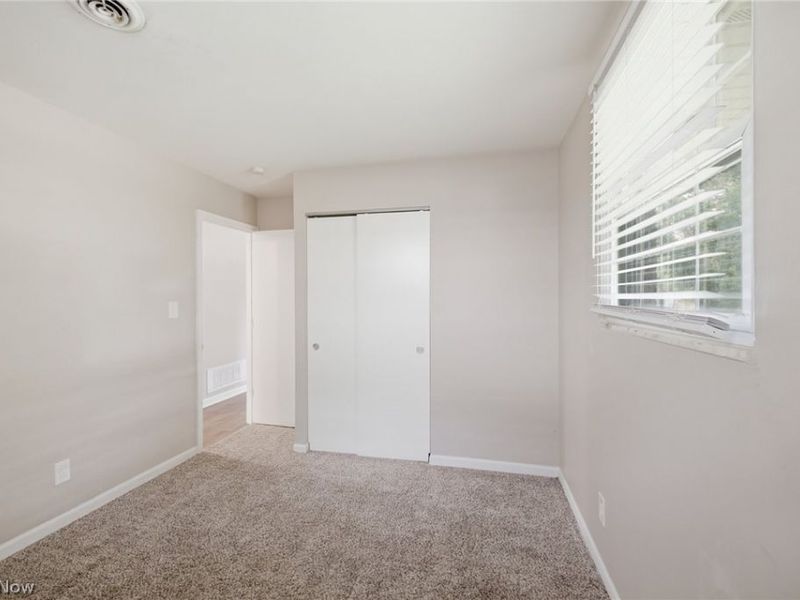 1634 Vilardo Lane, Columbus, OH 43227 Photo 9