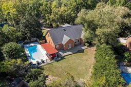 226 Cumberland Drive  photo 4