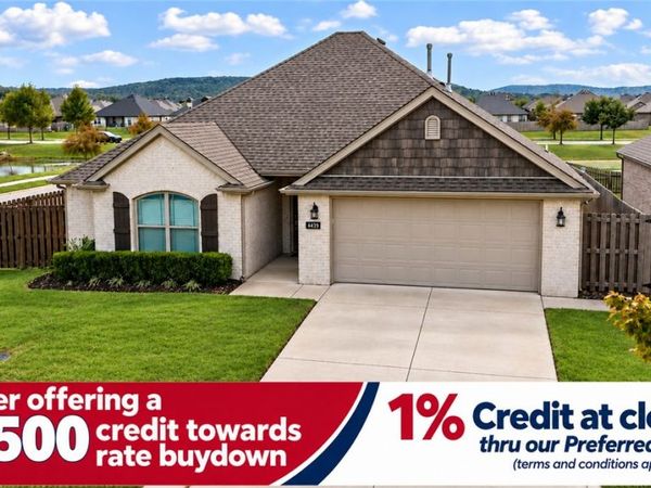 4439 W Divide Drive, Fayetteville, AR 72704