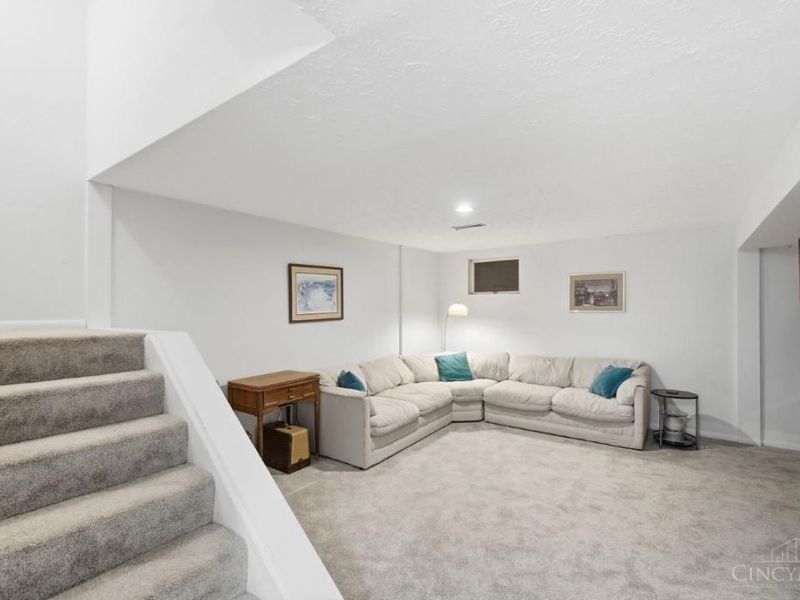 9831 Timbers Drive, Blue Ash, OH 45242 Photo 29