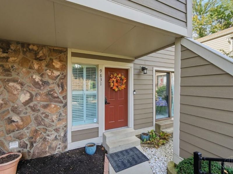 9831 Timbers Drive, Blue Ash, OH 45242 Photo 3