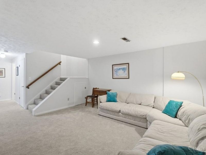 9831 Timbers Drive, Blue Ash, OH 45242 Photo 30