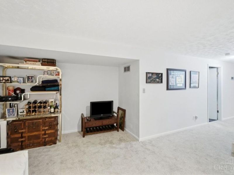 9831 Timbers Drive, Blue Ash, OH 45242 Photo 31