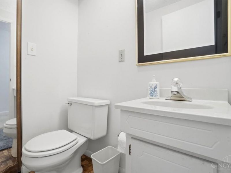 9831 Timbers Drive, Blue Ash, OH 45242 Photo 33
