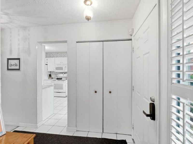 9831 Timbers Drive, Blue Ash, OH 45242 Photo 5