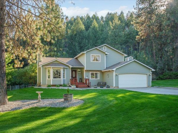 14905 W Maybob Rd, Nine Mile Falls, WA 99026