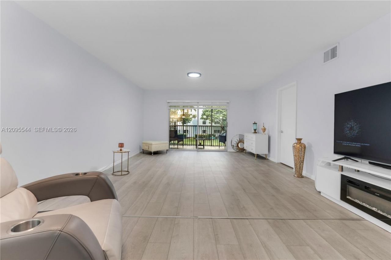 12500 SW 5th Ct , Unit 210M, Pembroke Pines, FL 33027 Photo