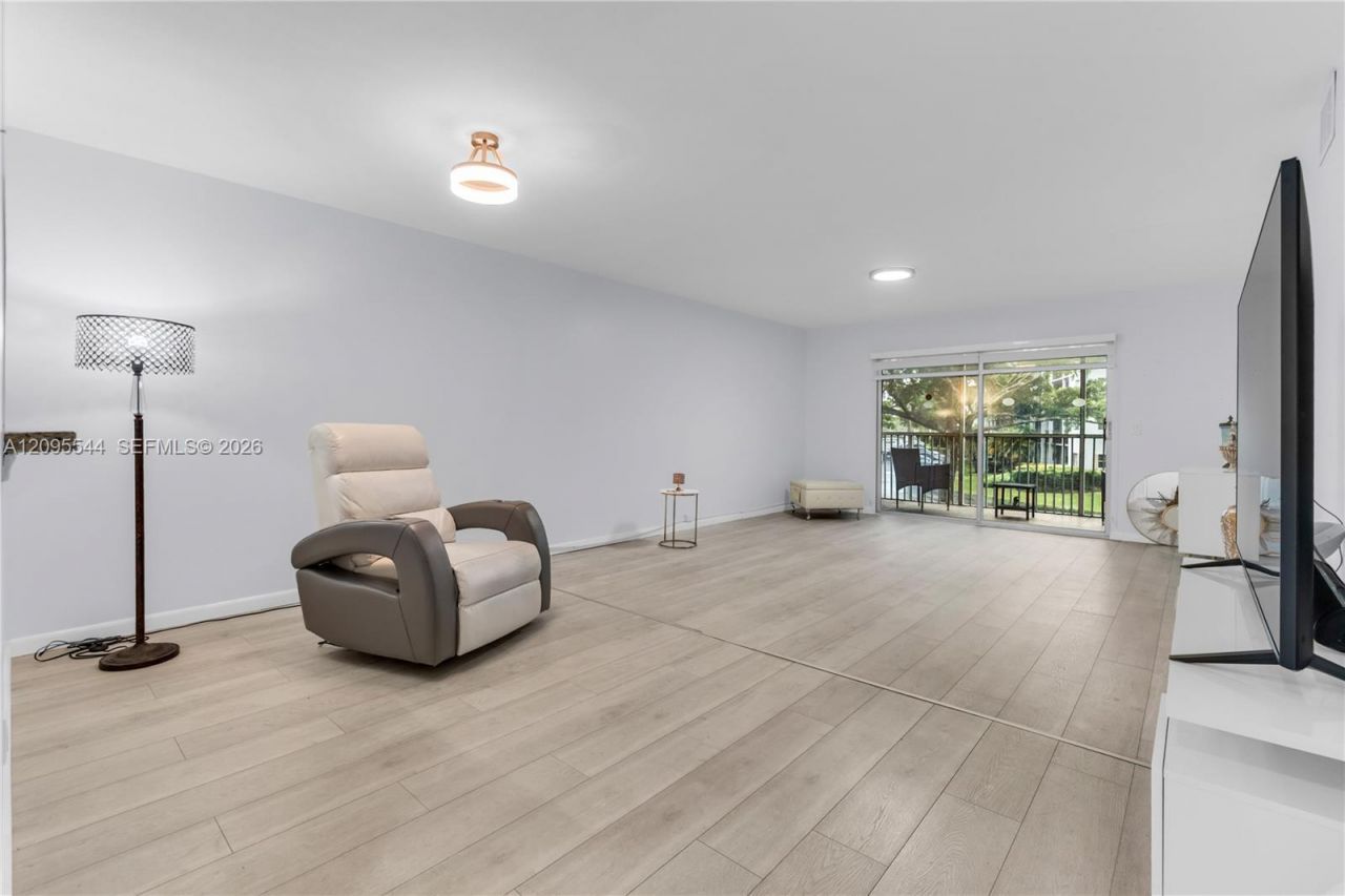 12500 SW 5th Ct , Unit 210M, Pembroke Pines, FL 33027 Photo