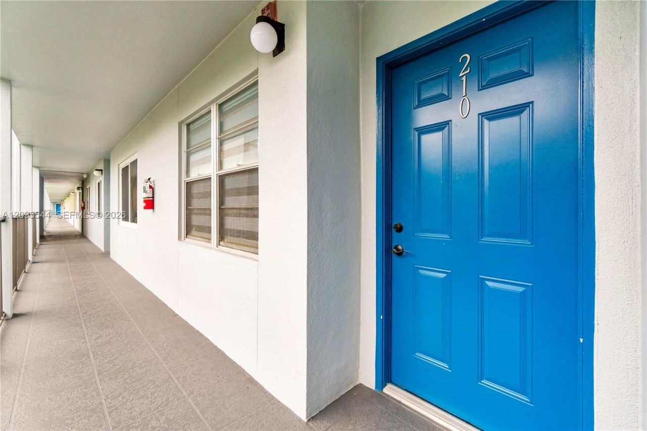 12500 SW 5th Ct , Unit 210M, Pembroke Pines, FL 33027 Photo