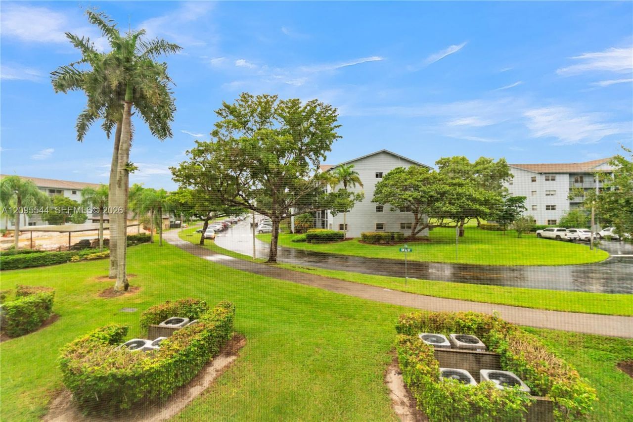 12500 SW 5th Ct , Unit 210M, Pembroke Pines, FL 33027 Photo