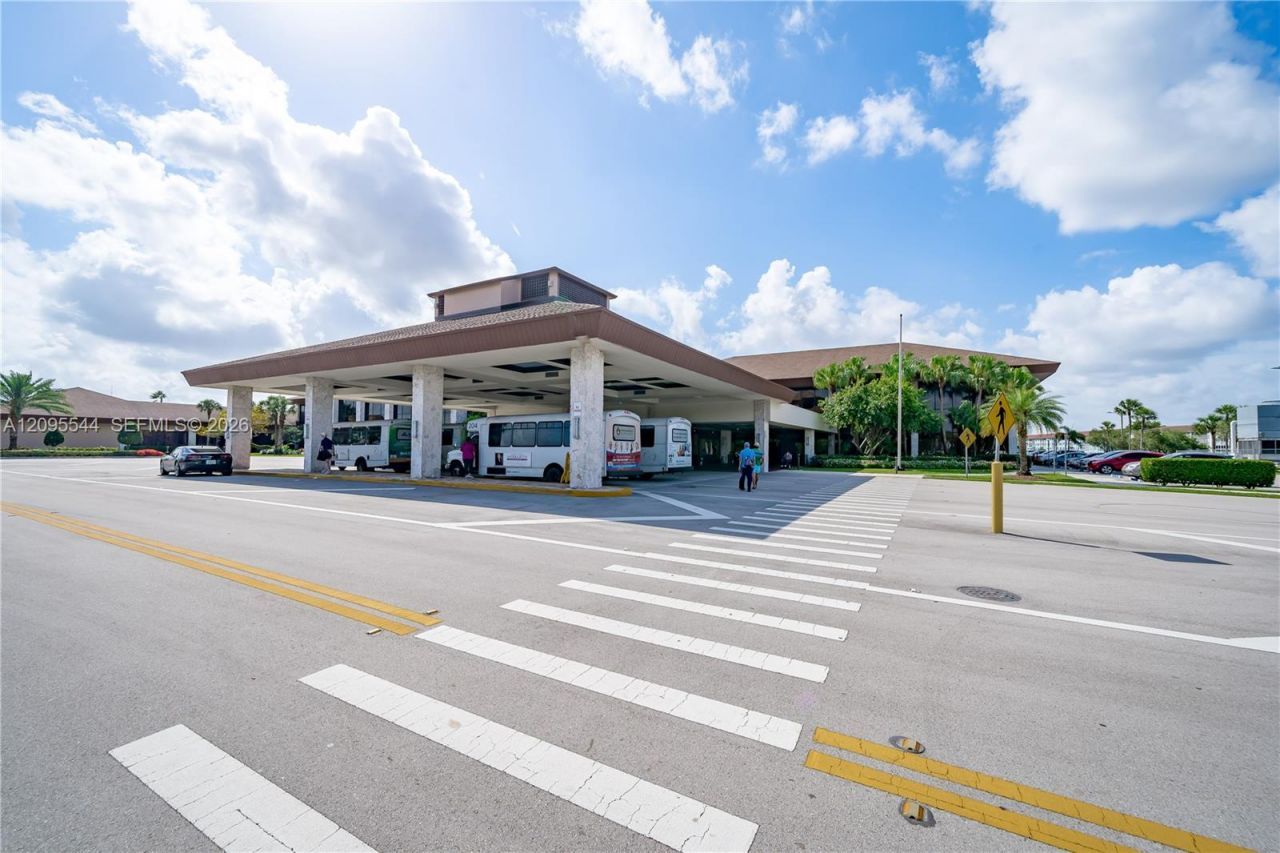 12500 SW 5th Ct , Unit 210M, Pembroke Pines, FL 33027 Photo