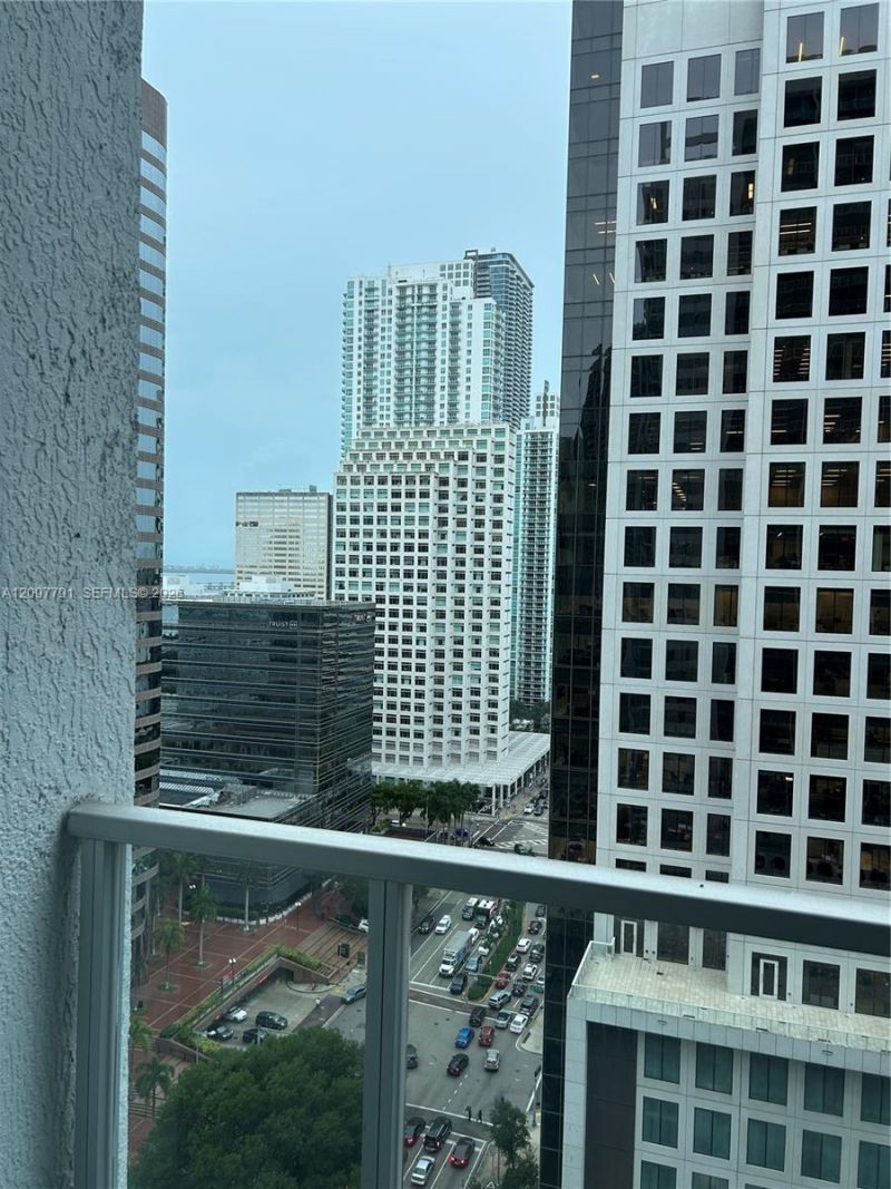 500 Brickell Ave , Unit 2304, Miami, FL 33131 Photo