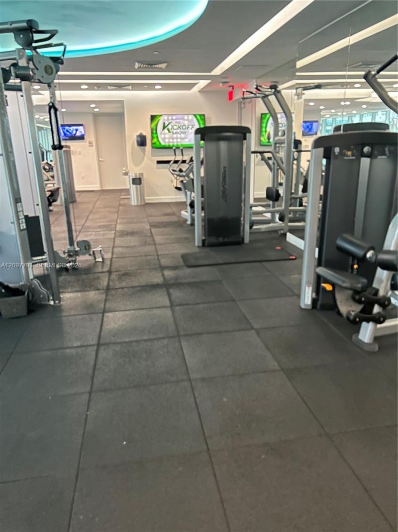 500 Brickell Ave , Unit 2304, Miami, FL 33131 Photo