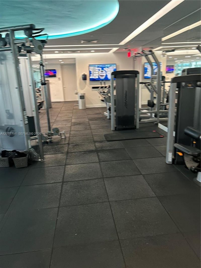 500 Brickell Ave , Unit 2304, Miami, FL 33131 Photo