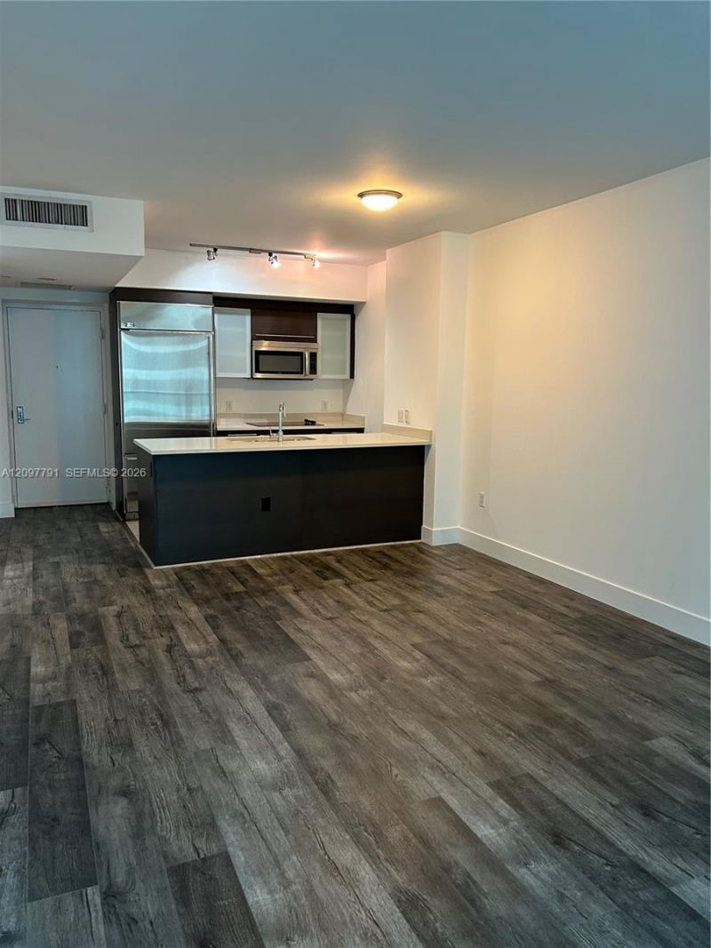 500 Brickell Ave , Unit 2304, Miami, FL 33131 Photo