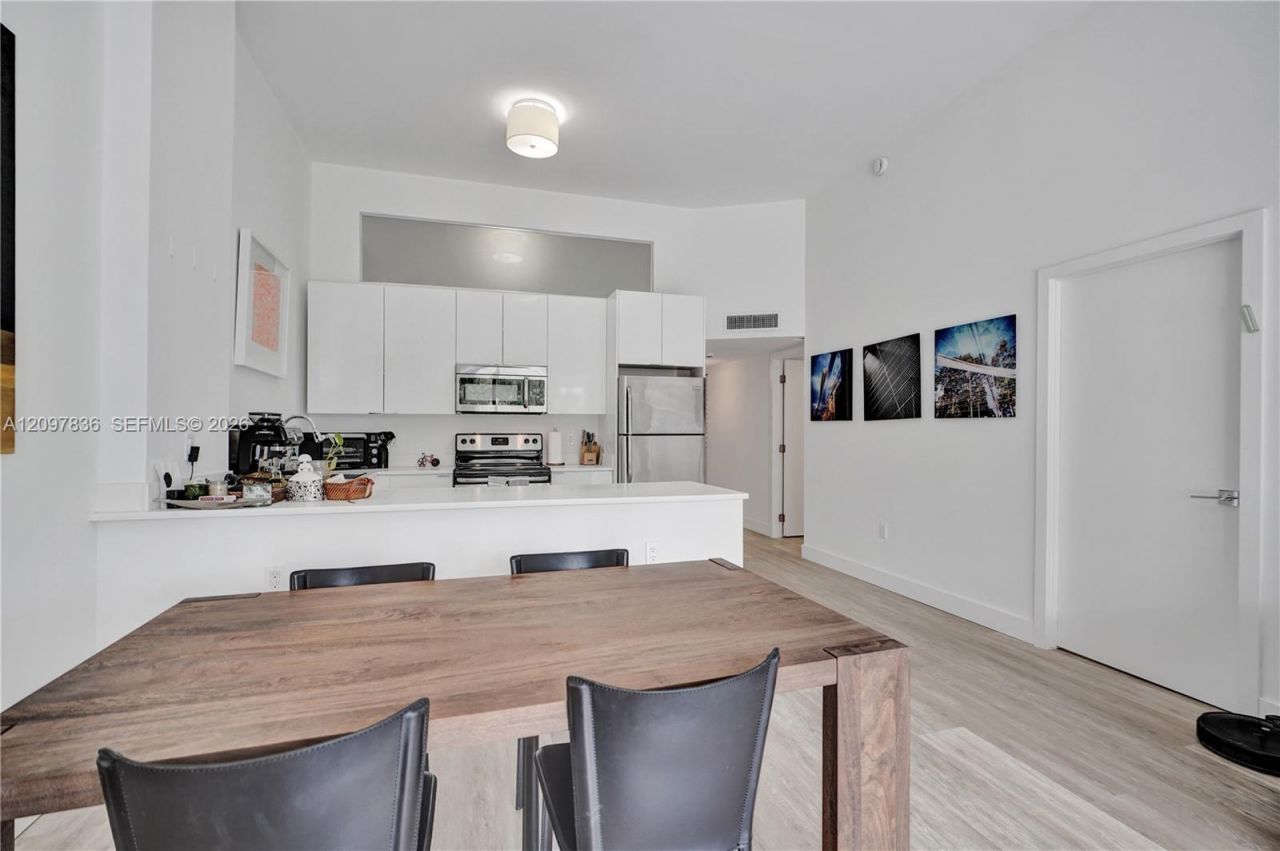 2851 NE 183rd St, Unit 211E, Aventura, FL 33160 Photo
