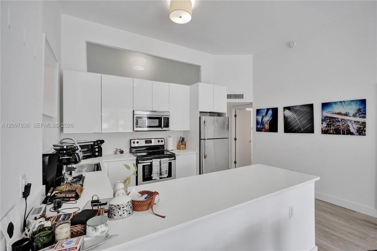 2851 NE 183rd St, Unit 211E, Aventura, FL 33160 Photo