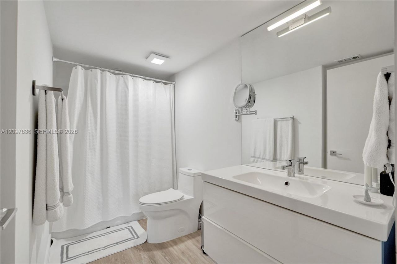 2851 NE 183rd St, Unit 211E, Aventura, FL 33160 Photo
