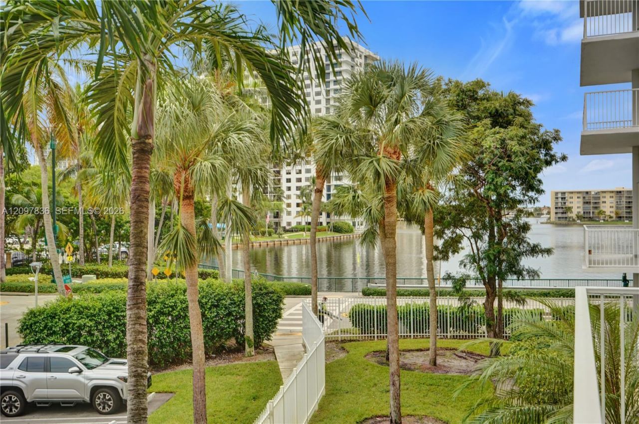 2851 NE 183rd St, Unit 211E, Aventura, FL 33160 Photo