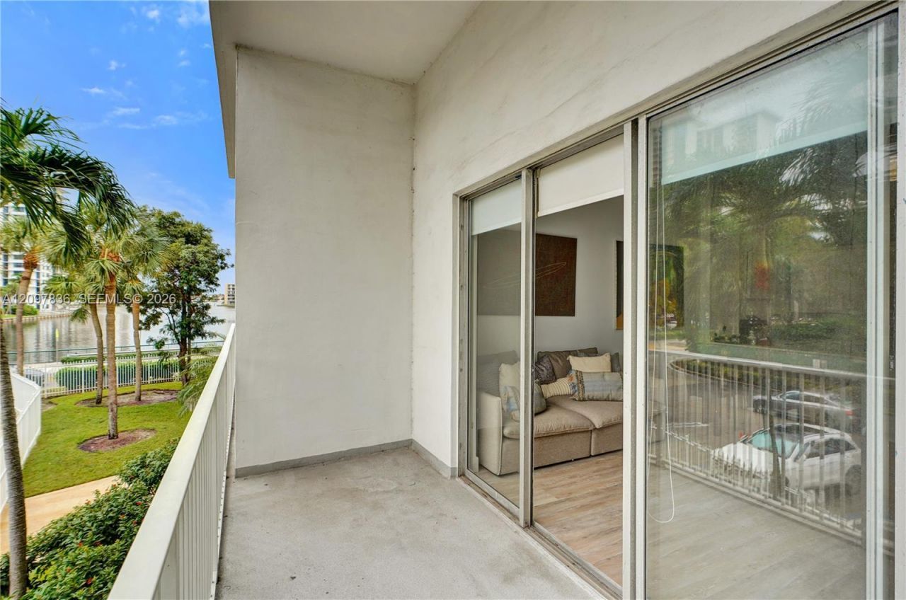 2851 NE 183rd St, Unit 211E, Aventura, FL 33160 Photo