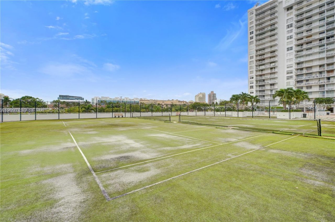 2851 NE 183rd St, Unit 211E, Aventura, FL 33160 Photo