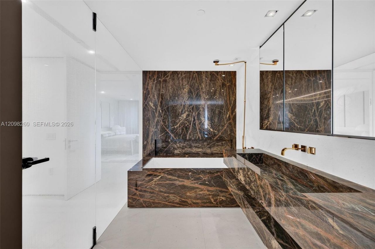 20165 NE 39th Pl, Unit 1103/1104, Aventura, FL 33180 Photo