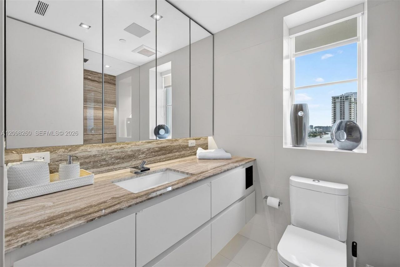 20165 NE 39th Pl, Unit 1103/1104, Aventura, FL 33180 Photo