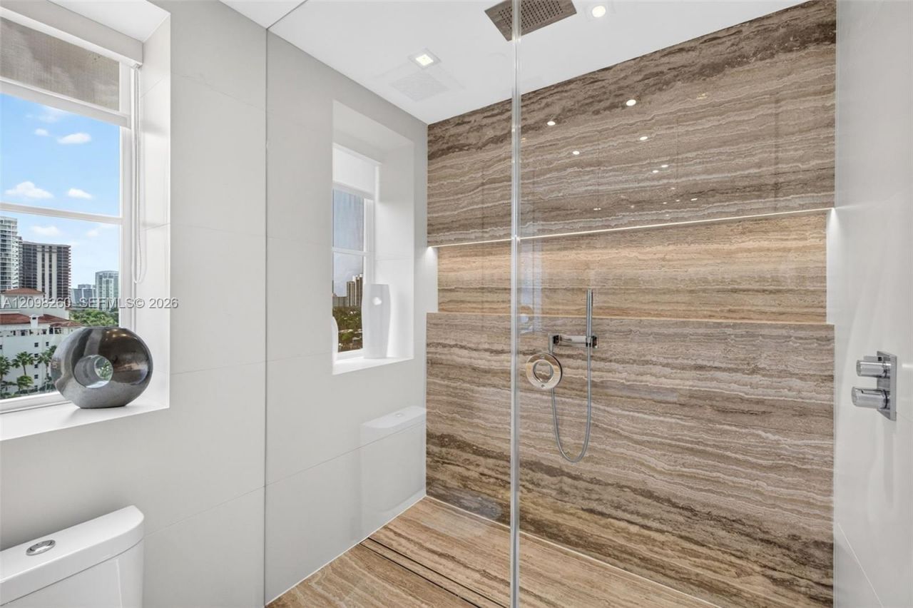 20165 NE 39th Pl, Unit 1103/1104, Aventura, FL 33180 Photo