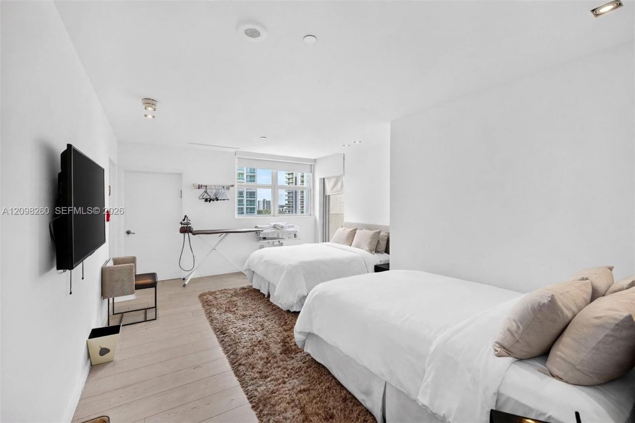 20165 NE 39th Pl, Unit 1103/1104, Aventura, FL 33180 Photo