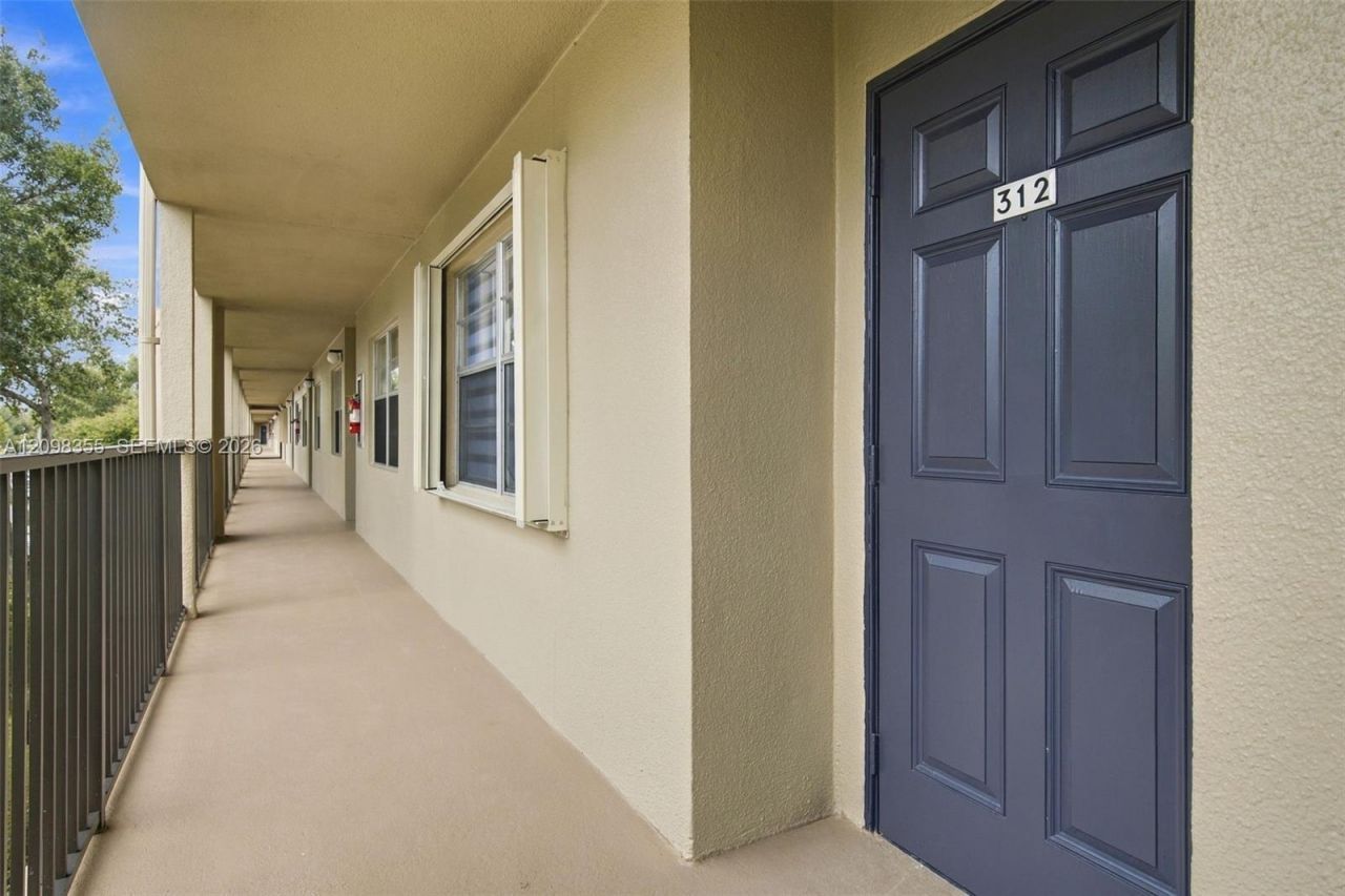 1101 SW 128th Ter , Unit 312C, Pembroke Pines, FL 33027 Photo