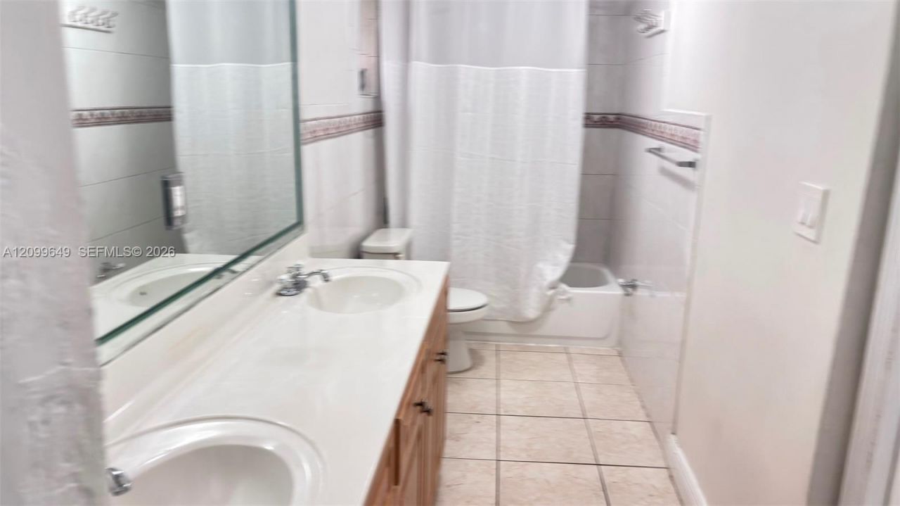 10905 N Kendall Dr , Unit 406, Miami, FL 33176 Photo